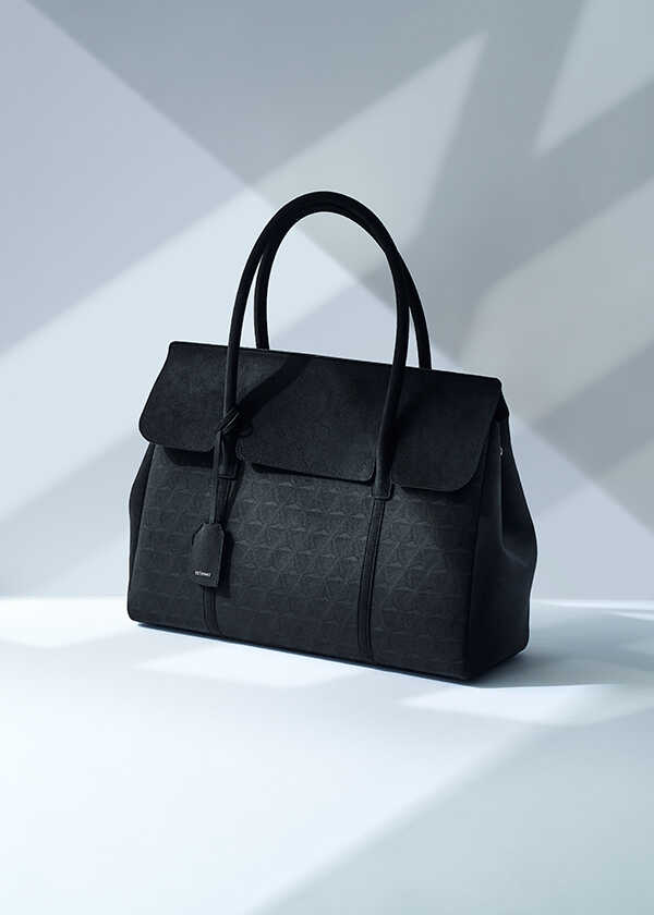 モノグラム柄 フラップバッグ M ウルトラスエード Ultrasuede