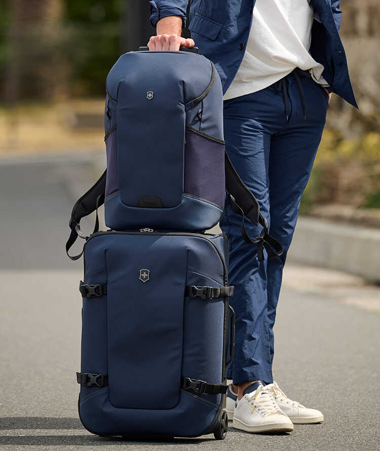 FOCUS BRAND vol.314 スタイリッシュな出張や旅は〈ヴィクトリノックス