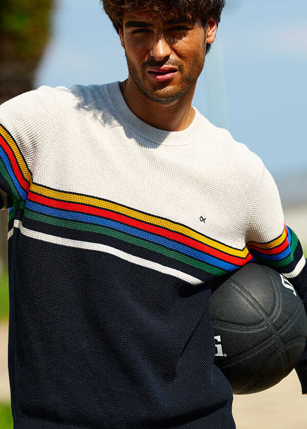 冬コーデの名脇役に！ サーフな〈アウターノウン〉のインナー