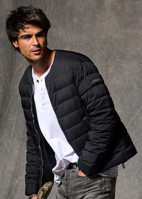 外でも部屋でも使えすぎる！ 〈タトラス〉の薄軽ダウンが最強!?