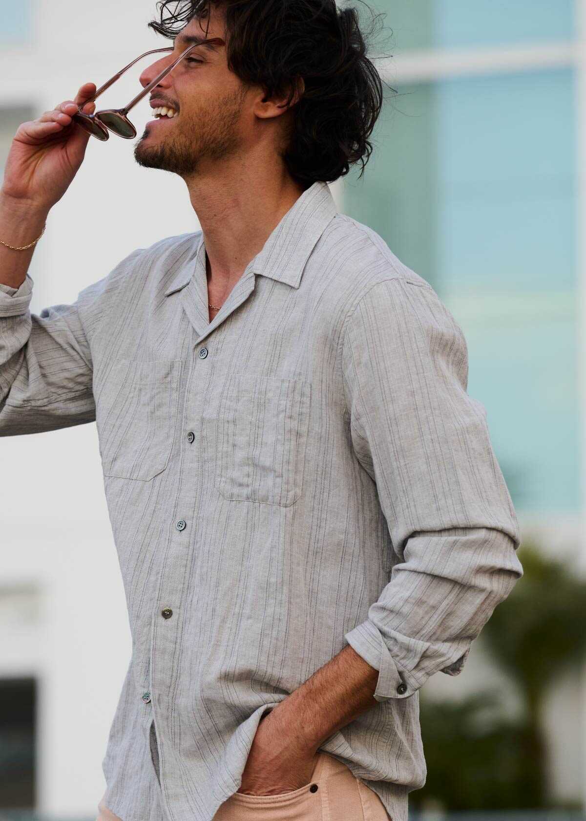 ふわ軽シャツこそ春の正解！