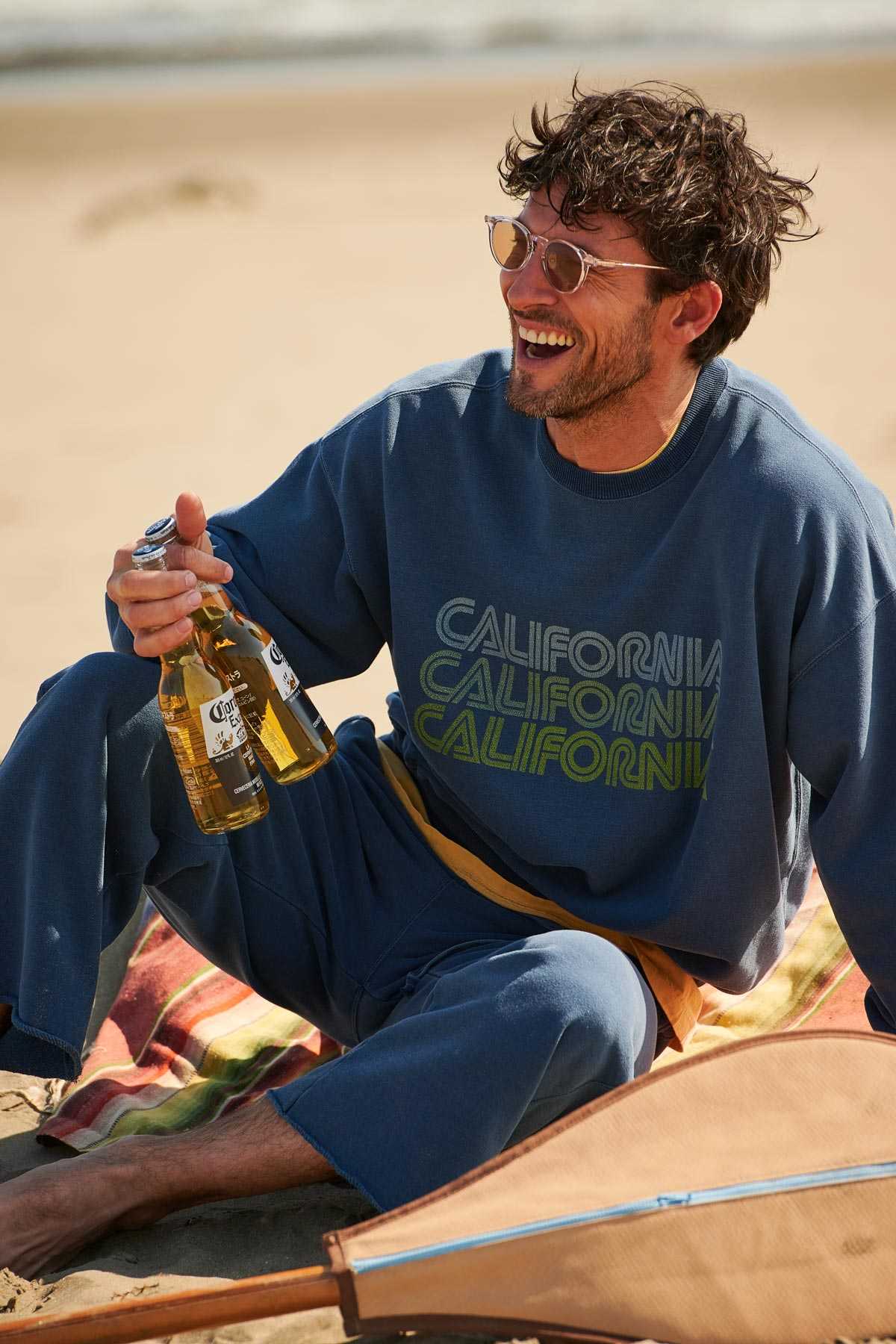 春の着こなしカタログ 波乗り後のチルに快適な味スウェットを