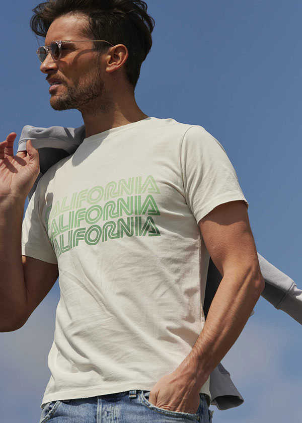 初夏はカリフォルニアの空気感漂うTシャツで！