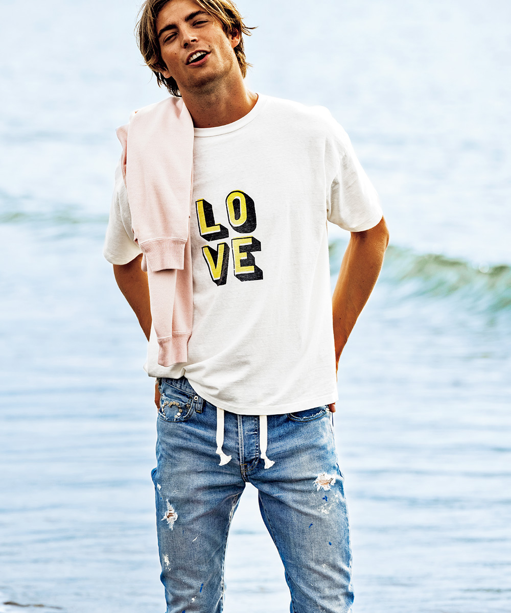 【Safari × LEONコラボ商品　別注・限定商品】“LOVE”レタードプリントクルーネックTシャツ