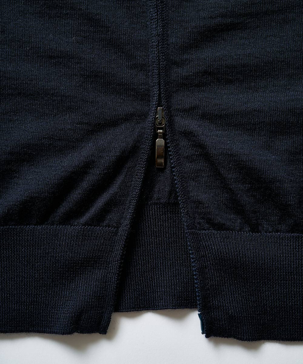 カシミヤ製ジップアップカーディガン
