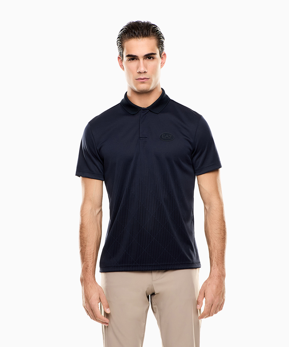 比翼仕立てのすっきりポロシャツ