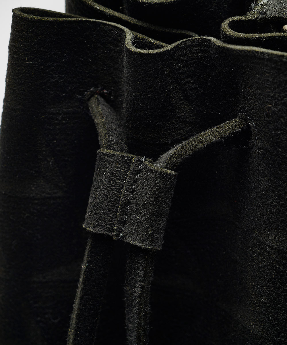 モノグラム柄 巾着バッグ ショルダー付き ウルトラスエード Ultrasuede
