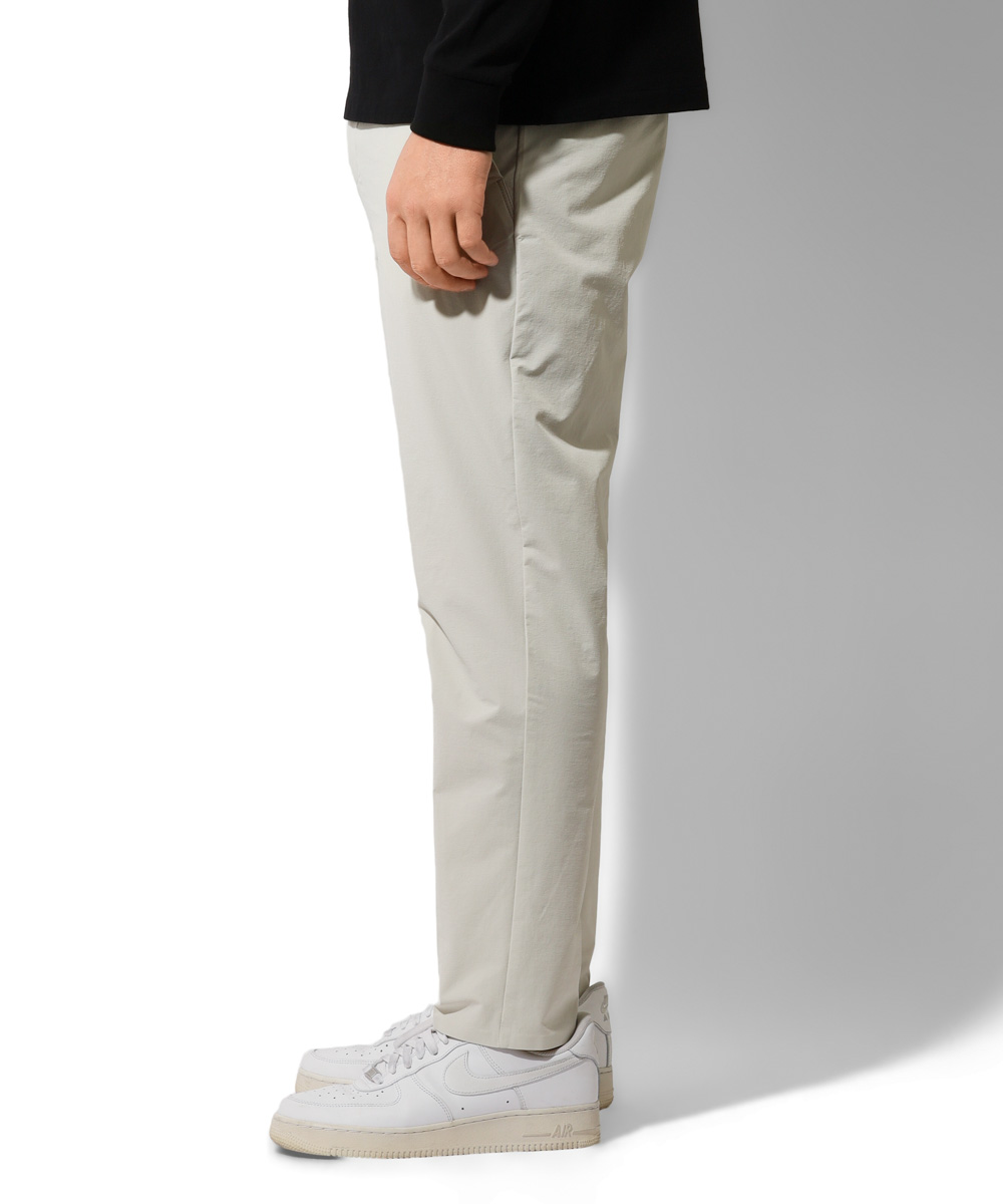 テーラードフィット テイパードパンツ
