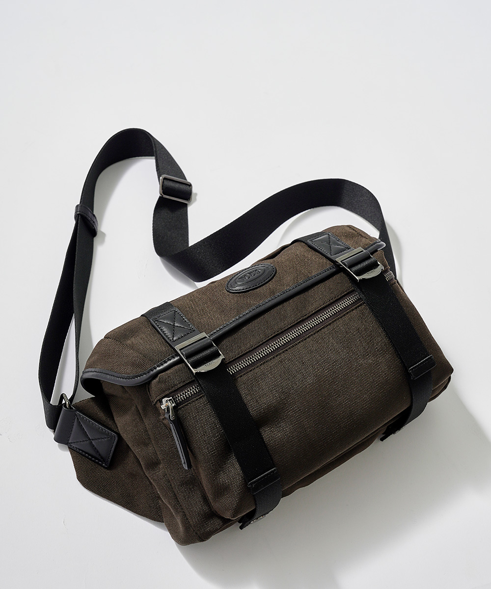 【店舗限定の販売アイテム】〈トッズ〉のクロスボディバッグ