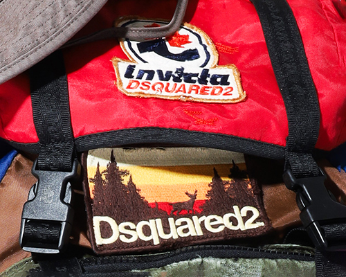 S 黒　DSQUARED2 invicta インビクタ　ボアパーカー S 黒 DSQUARED2 invicta インビクタ ボアパーカー - メルカリ