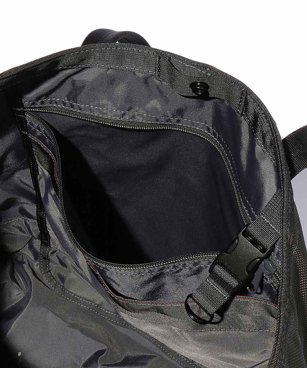 “デルタ マスタートート”バッグ