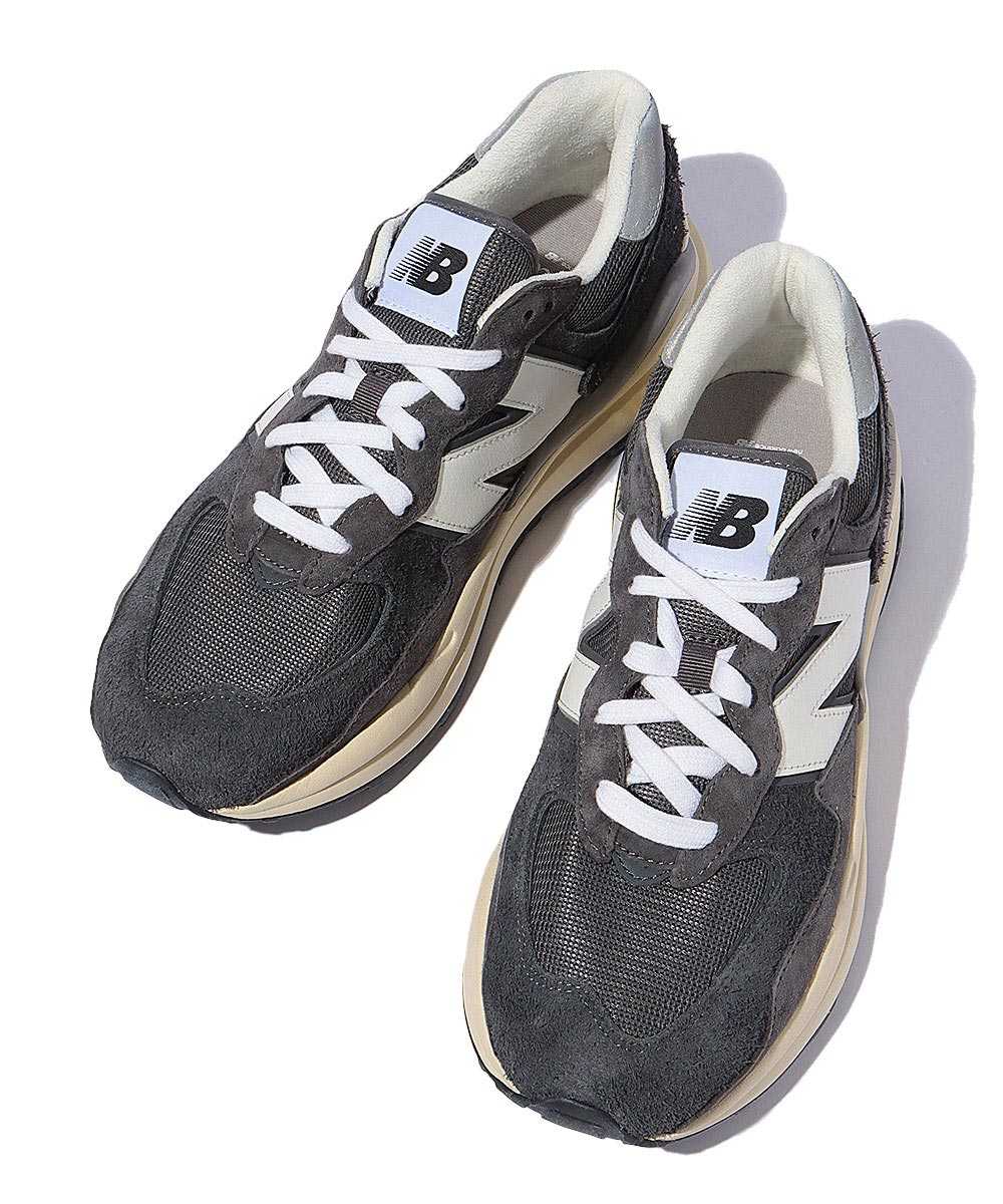 “M5740”スニーカー