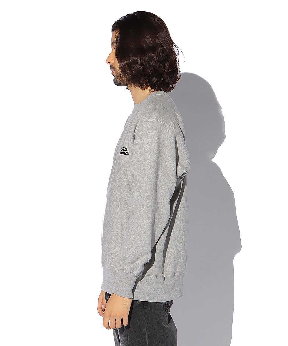 バックプリントロゴ刺繍クルースウェットシャツ