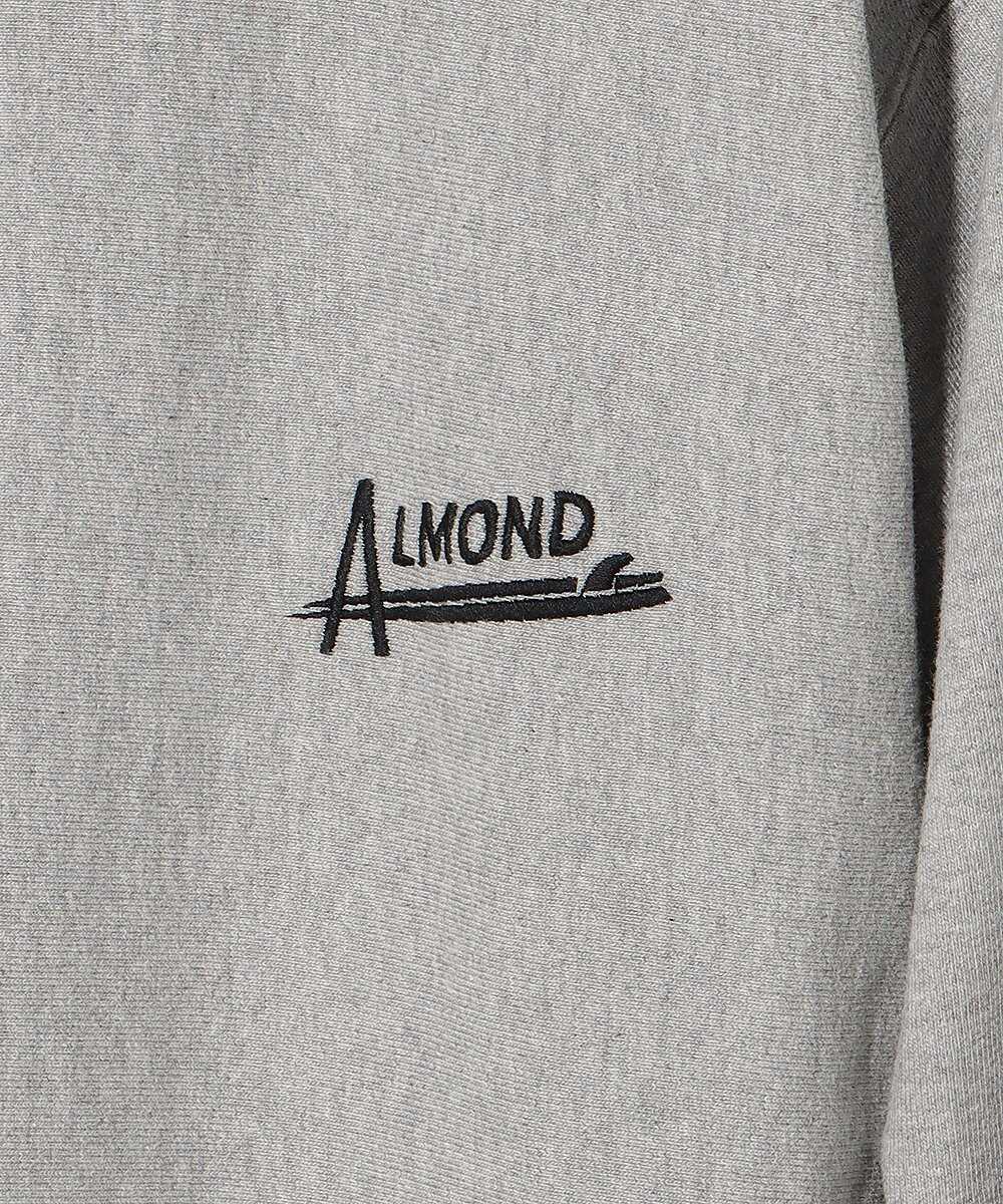 バックプリントロゴ刺繍クルースウェットシャツ