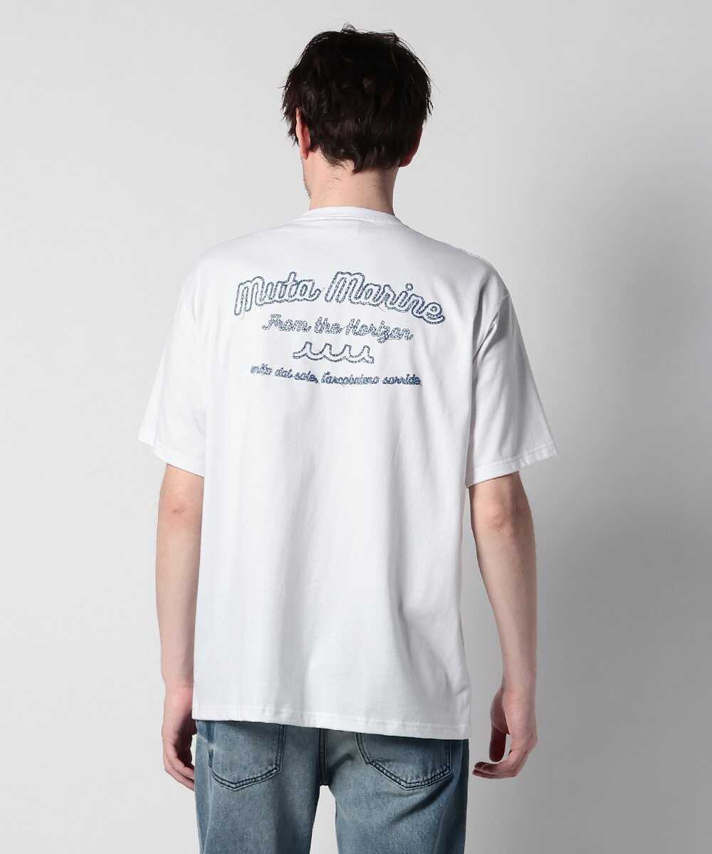 バックプリントTシャツ
