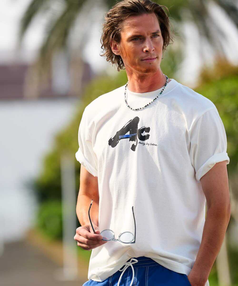 ロゴTシャツ
