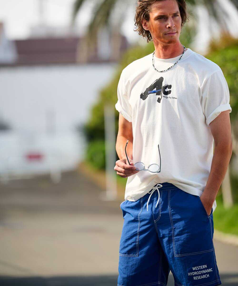 ロゴTシャツ