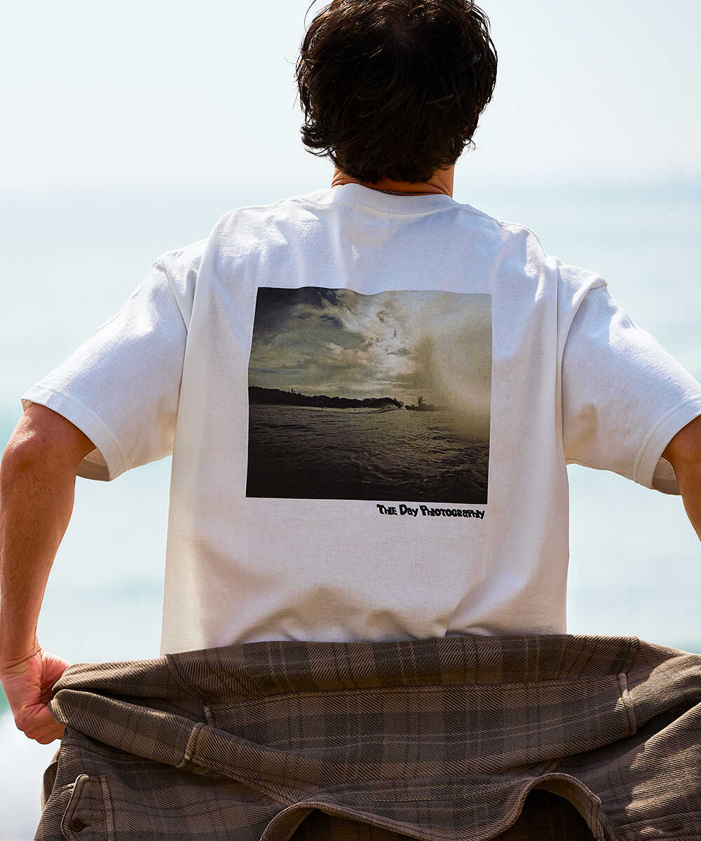 別注限定 ザ デイ フォトグラフィ コラボ バックフォトプリントTシャツ