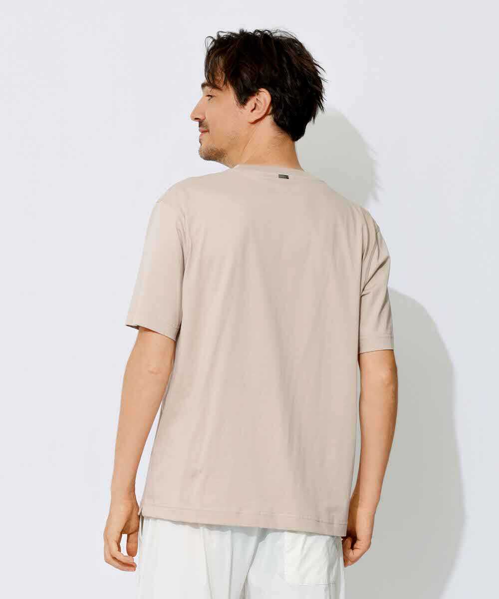 立体ロゴプリントTシャツ