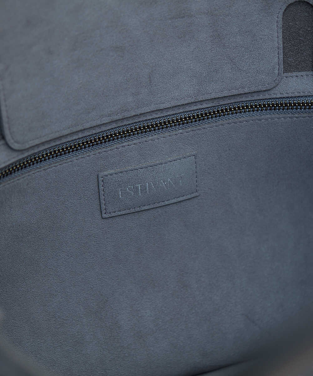 モノグラム柄 フラップバッグ M ウルトラスエード Ultrasuede