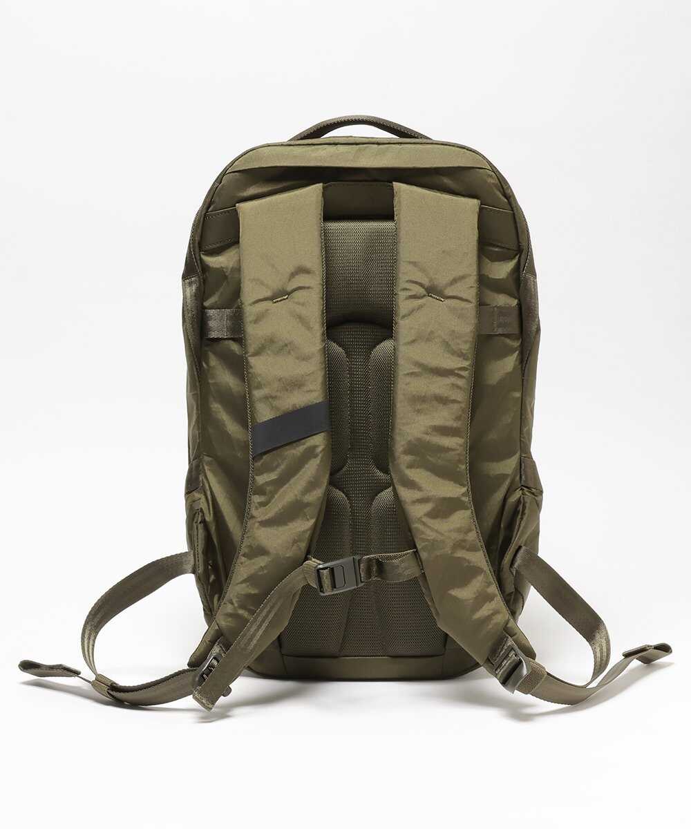 DAILY PLUS / デイリープラス バックパック 21L