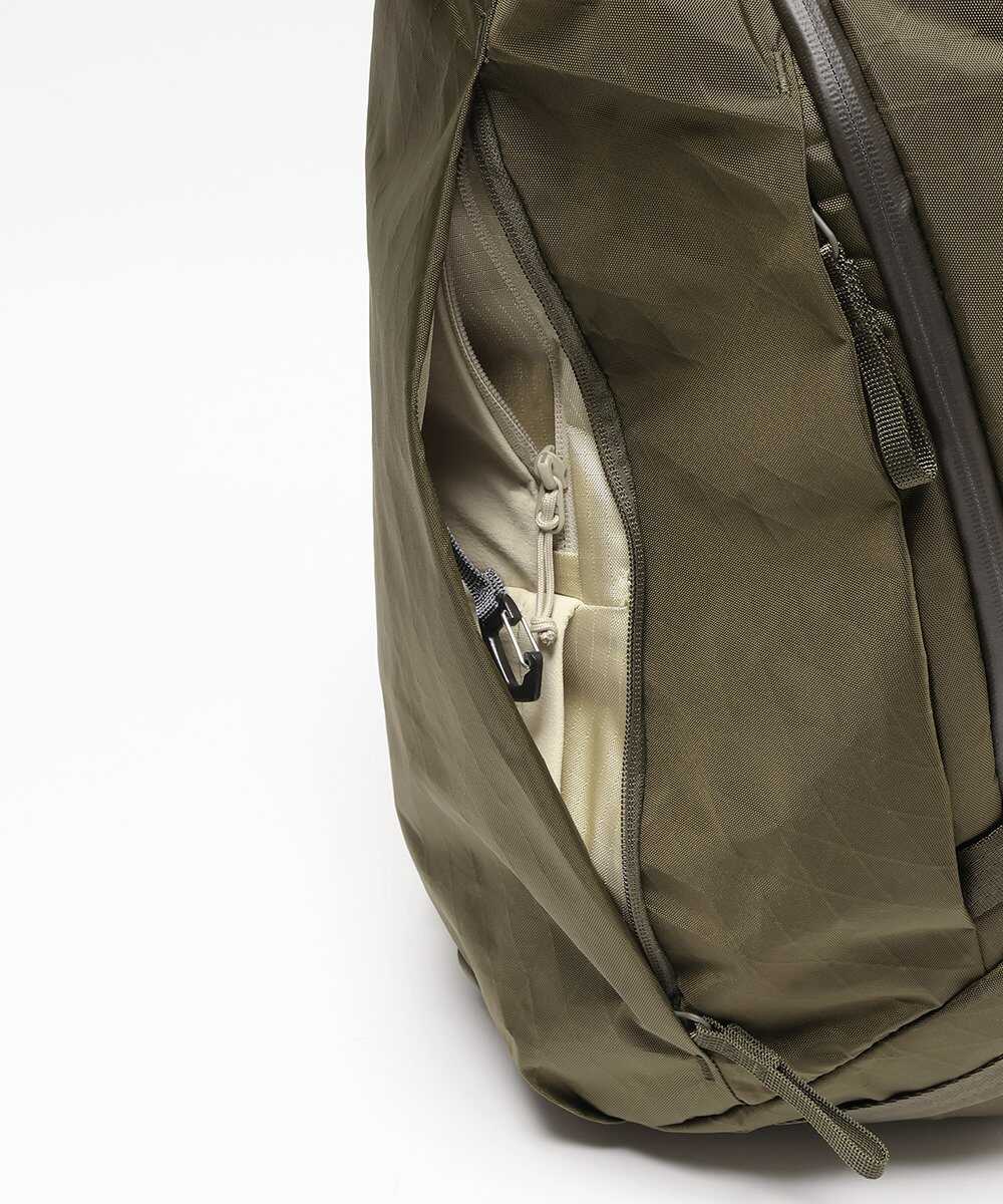DAILY PLUS / デイリープラス バックパック 21L