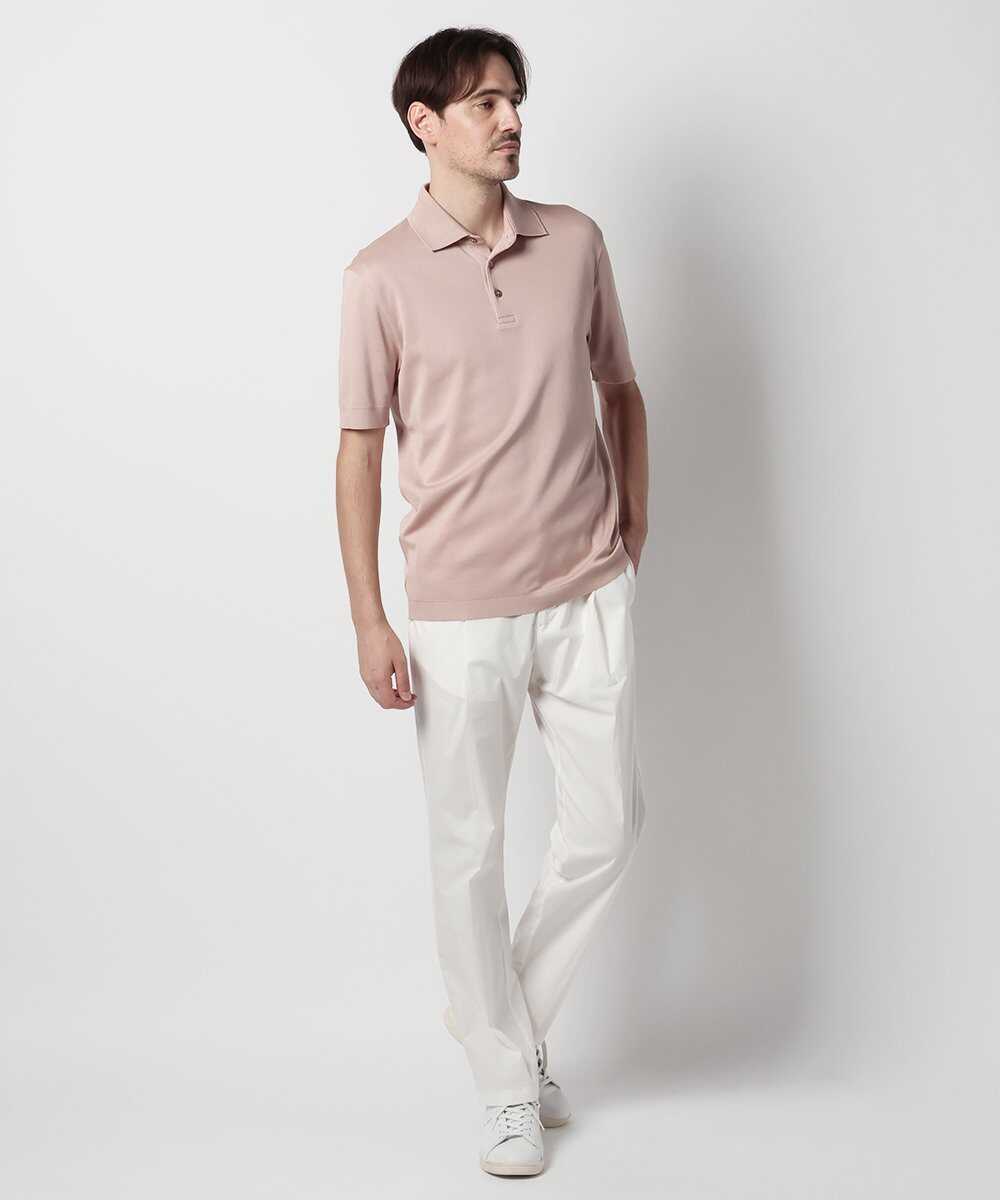 ホワイトテイパードパンツ