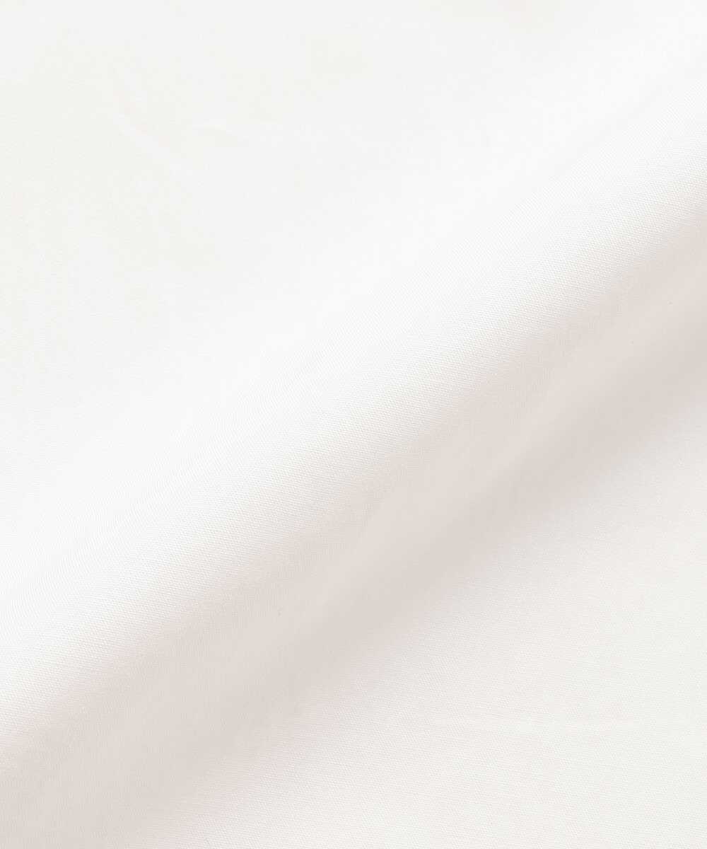 ホワイトテイパードパンツ