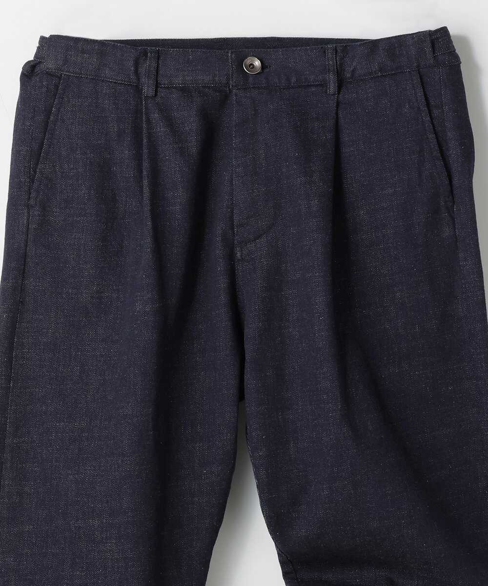 テイパードデニムパンツ