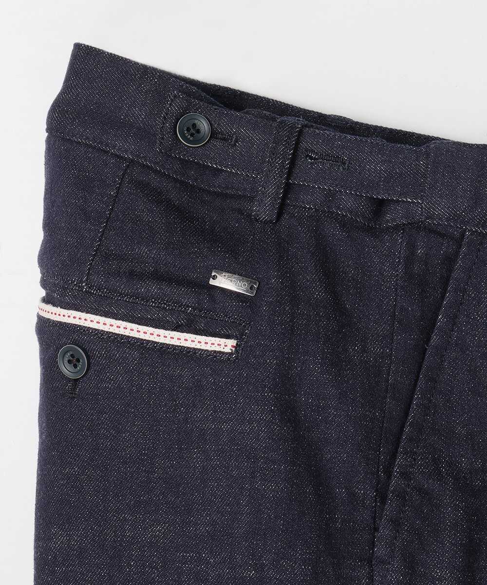 テイパードデニムパンツ