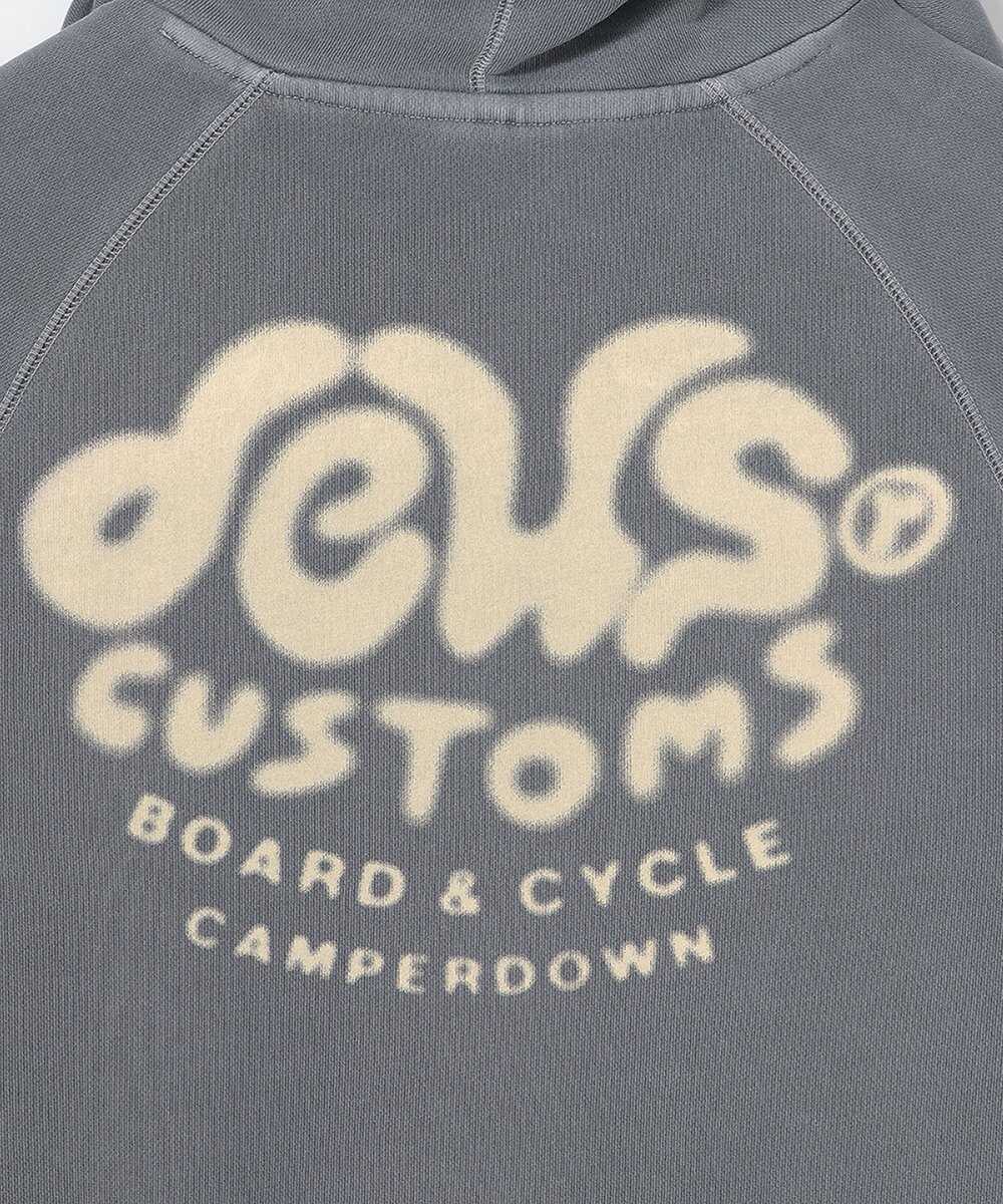 ロゴ入り ストーンウォッシュパーカ