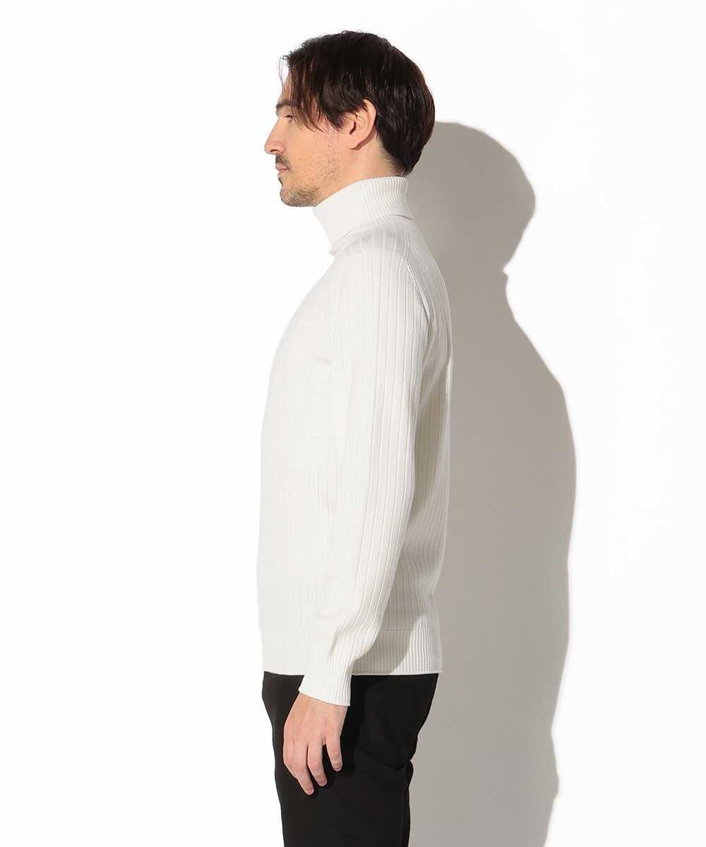 タートルネックニット