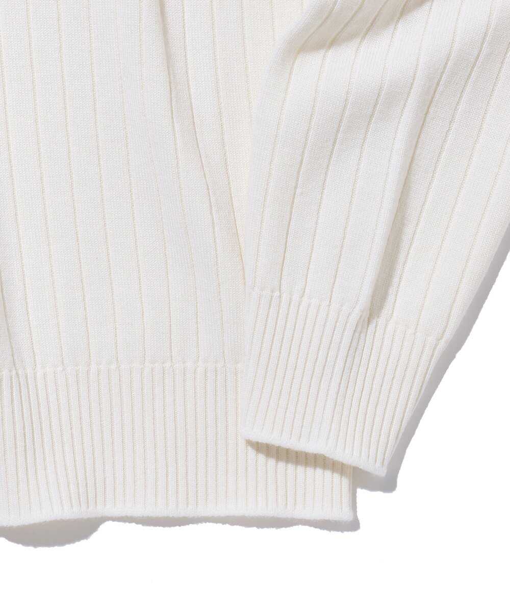 タートルネックニット