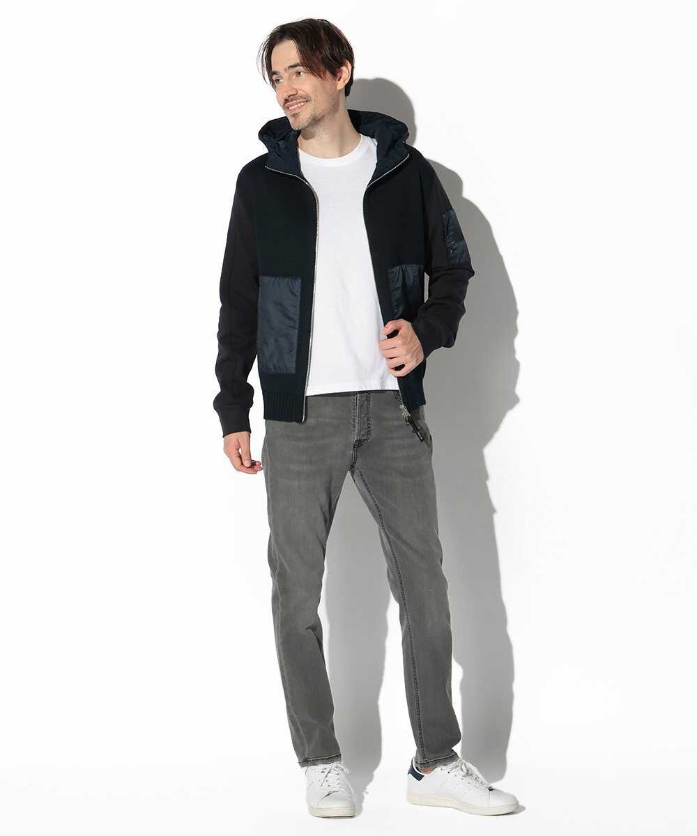 ストレッチブラックデニムパンツ