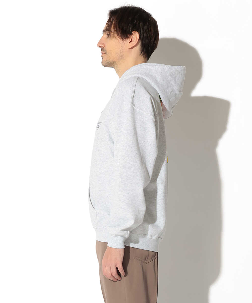 バックロゴプリント プルオーバーパーカ