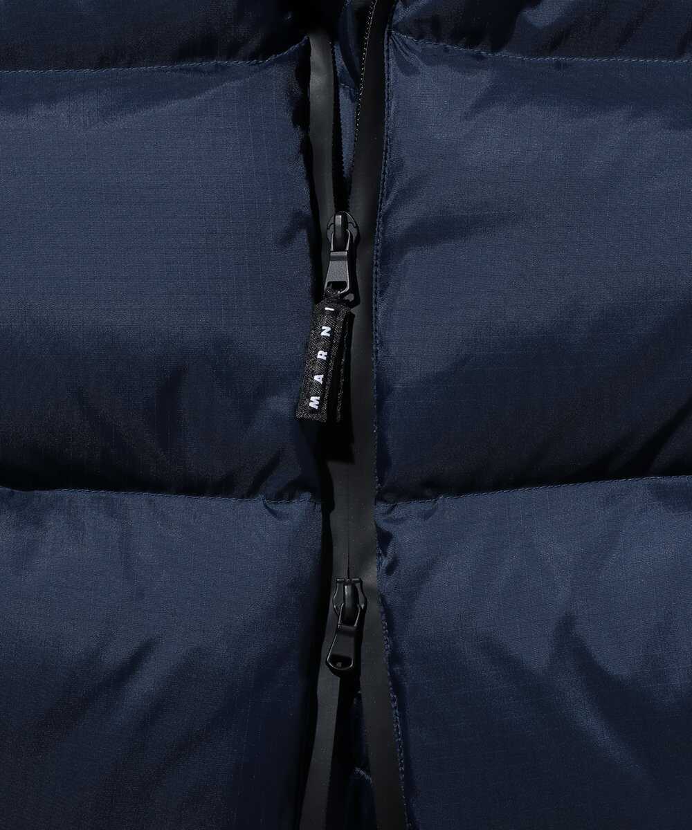 リップストップ ナイロン 刺繍ロゴダウンジャケット