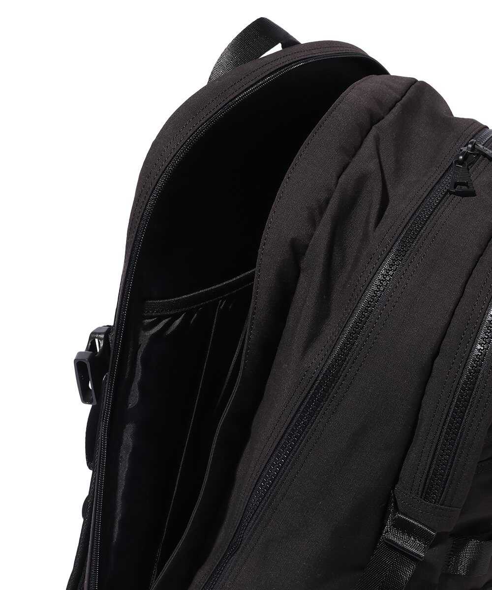 ロゴ入りバックパック