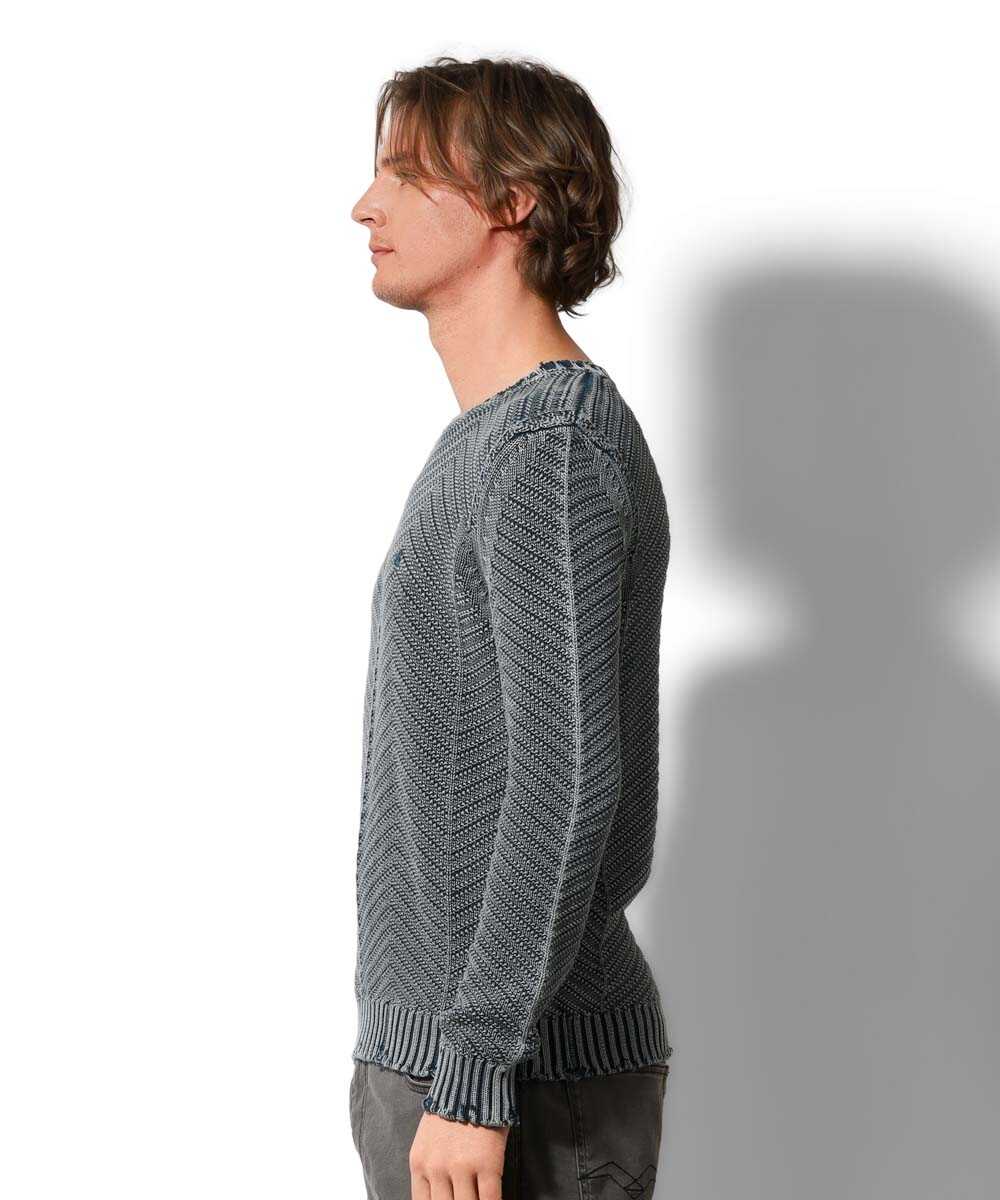 ヘビーウォッシュ ダメージニット