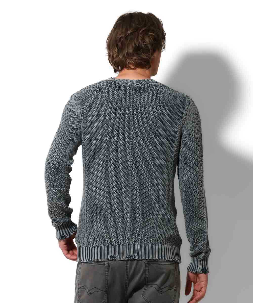 ヘビーウォッシュ ダメージニット