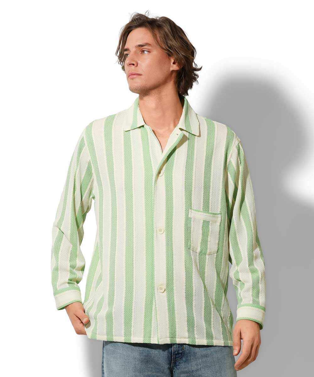 パジャマシャツ