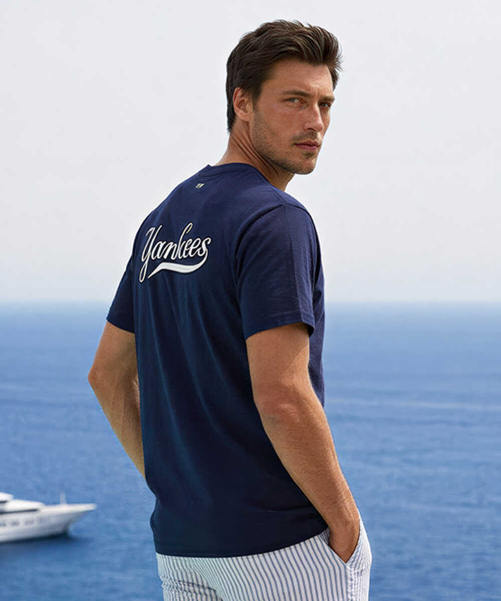 ヤンキースコラボ Tシャツ