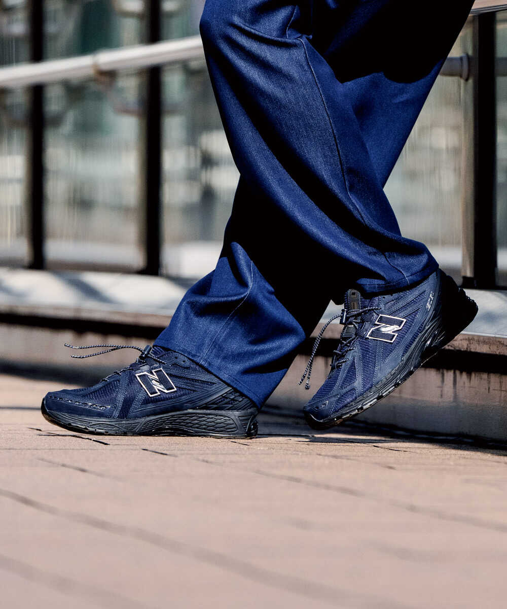 『Safari』別注"1906R"スニーカー