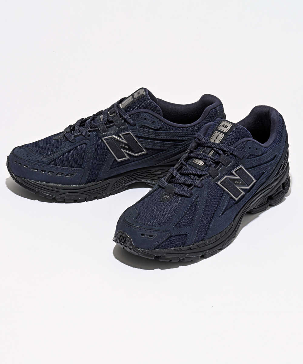 『Safari』別注"1906R"スニーカー