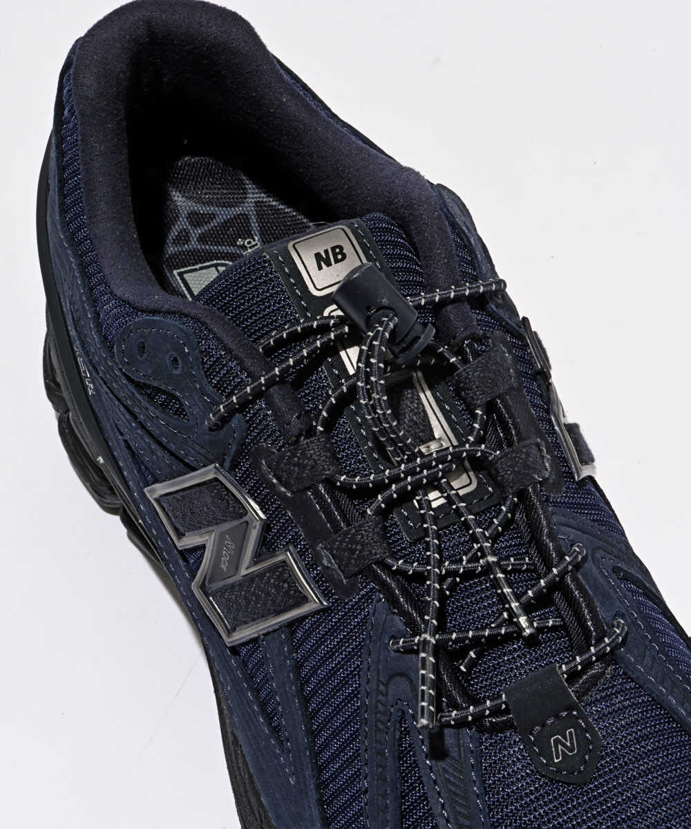 『Safari』別注"1906R"スニーカー