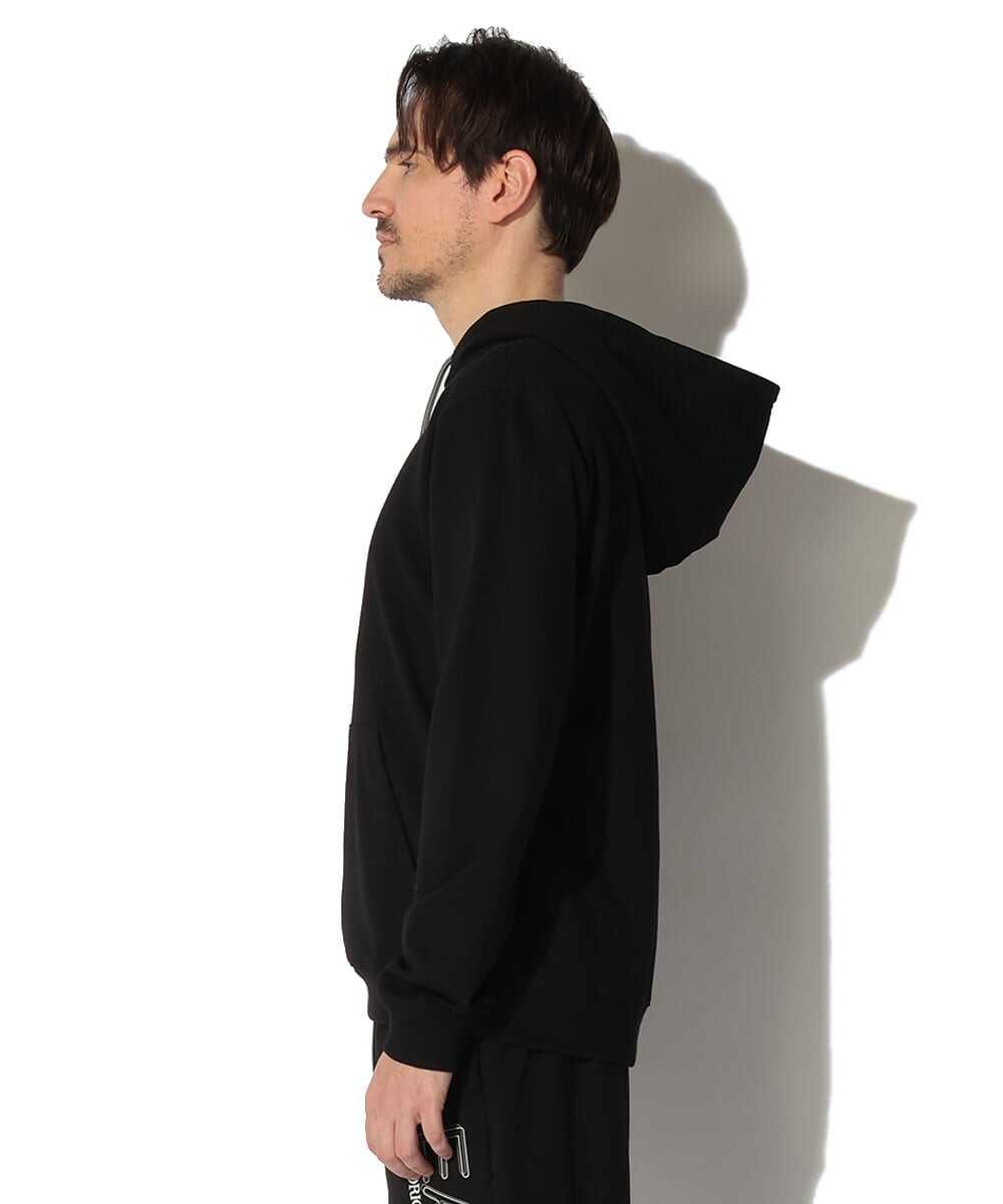 ロゴ入り プルオーバーフーディー