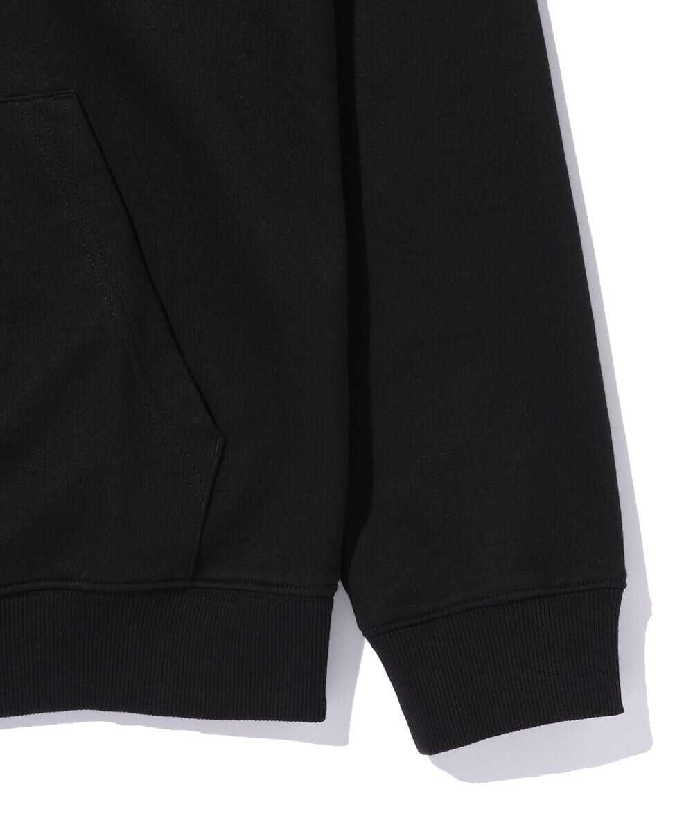 ロゴ入り プルオーバーフーディー