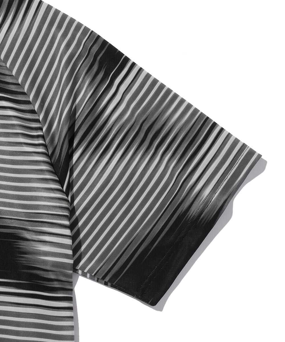 テクニカルファブリック グラフィックTシャツ