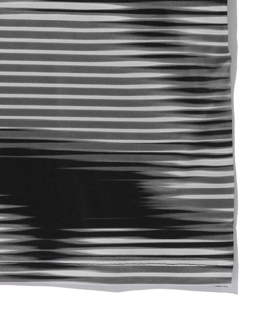 テクニカルファブリック グラフィックTシャツ