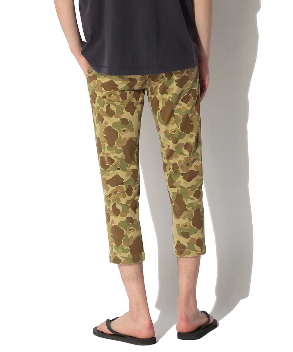 8分丈 カモ柄 チノパンツ