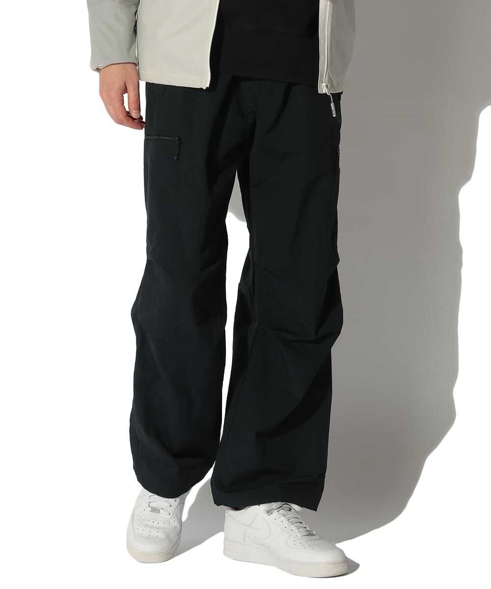 パラシュートパンツ